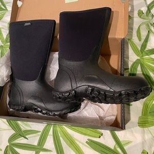 BOGS all weather/winter boots size 8/size 41